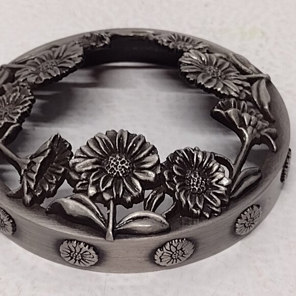 NEW! Yankee Candle Fresh Mandarin Scented Candle, 22oz with Silver Sunflower Top - Picture 5 of 5